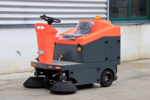 W1300新型工业扫地车